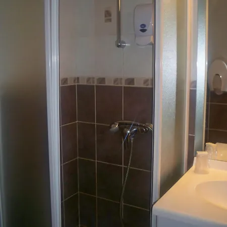 فندق Ad Cyber-hotel 2*