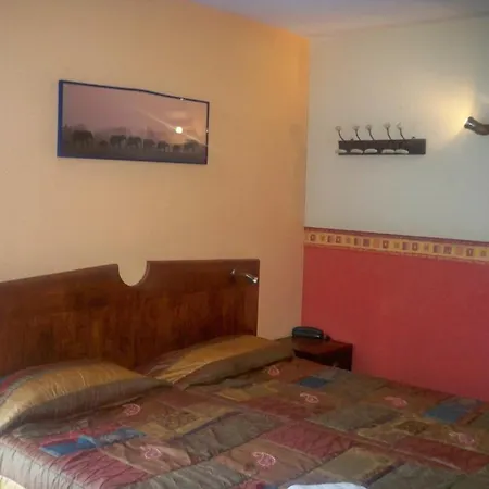 Ad Cyber-hôtel 2*