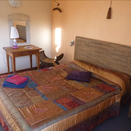 Ad Cyber-hotel Hotel