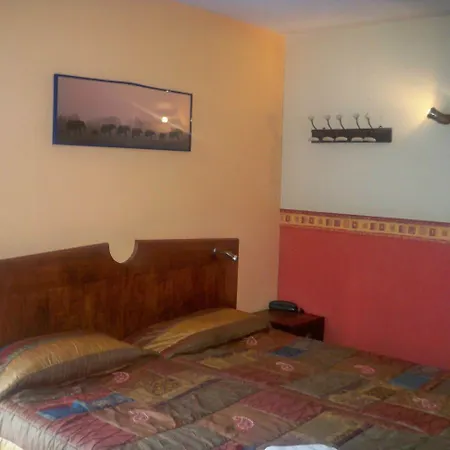 Ad Cyber-hotel