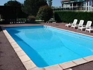 Ad Cyber-hôtel 2*