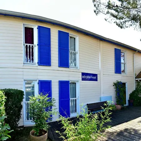 Ad Cyber-hôtel 2*